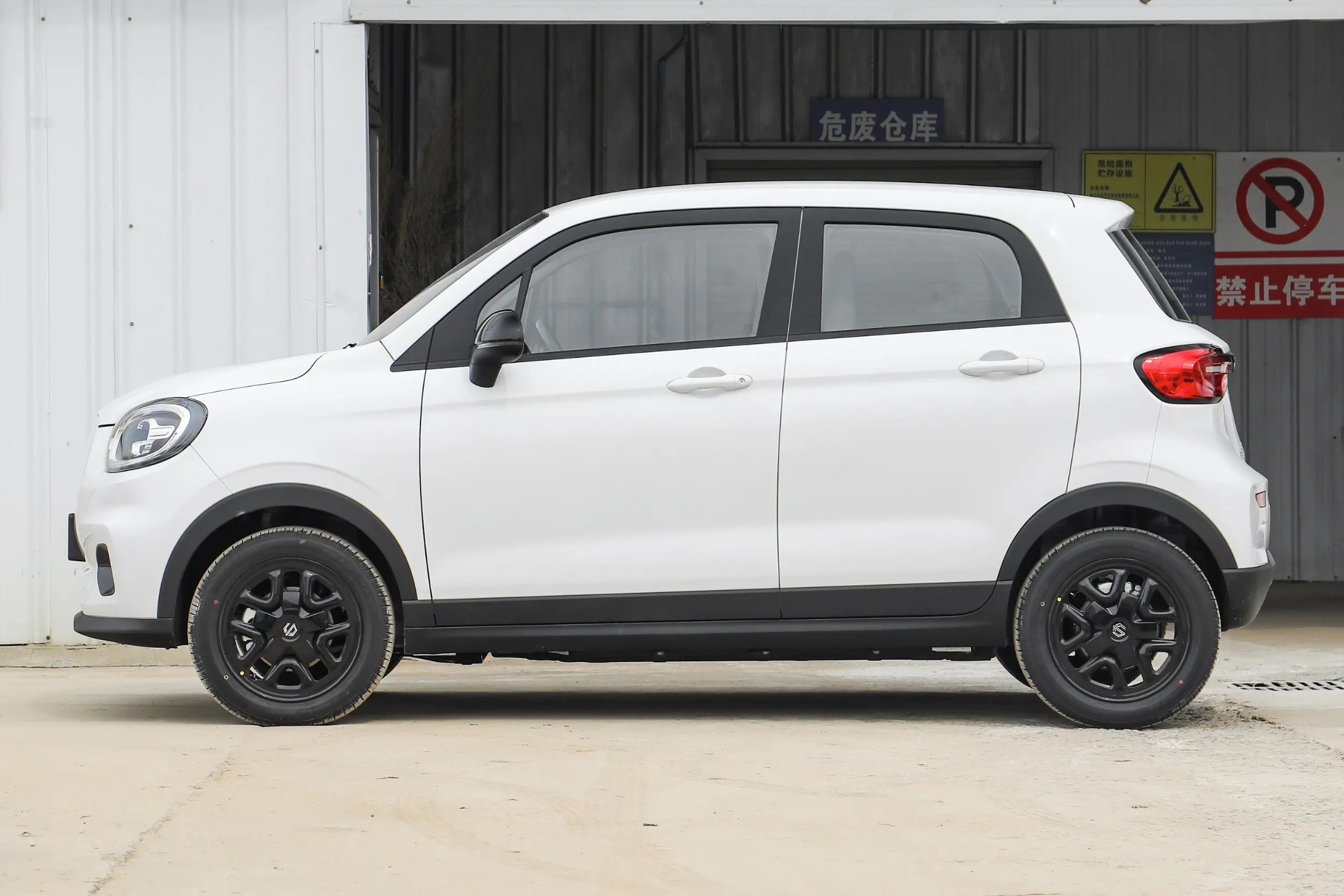 零跑T03 2025款 310舒享版