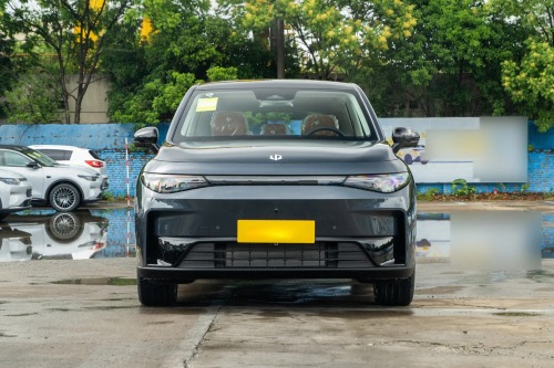 零跑C10 2026款 增程式 210悦享版