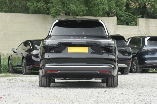 问界M8 2025款 增程 Max 六座版