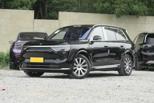 问界M8 2025款 增程 Max 六座版