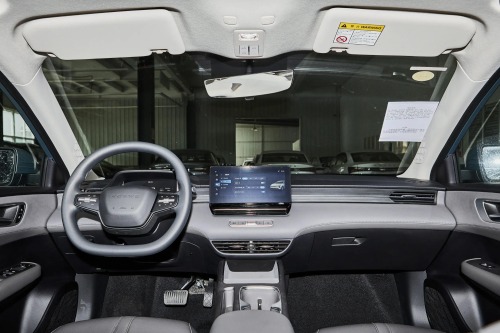 Roewe D6 2025 450 км Премиум-версия