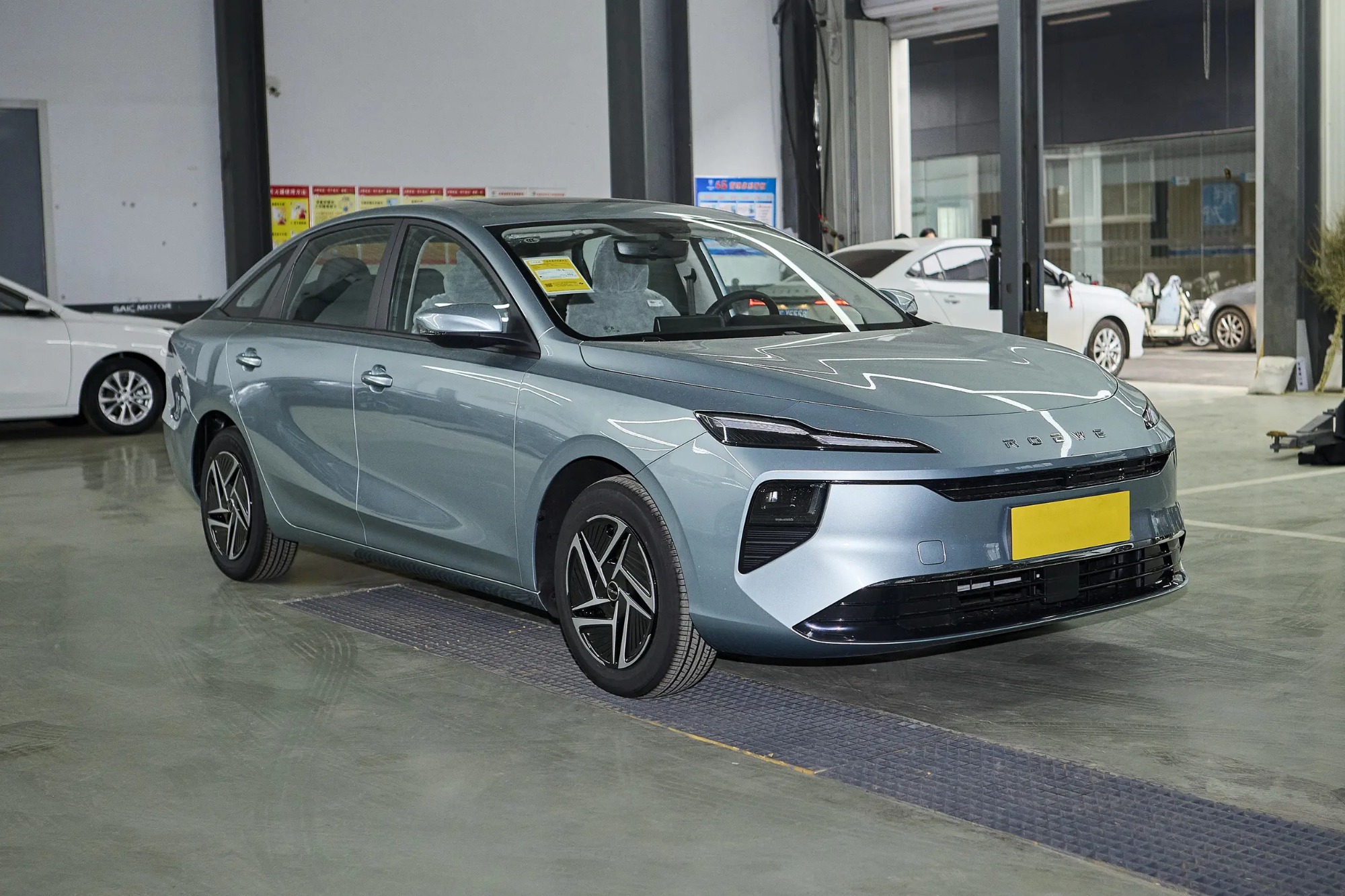 Roewe D6 2025 450 км Премиум-версия