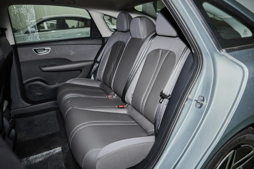 Roewe D6 2025 450 км Премиум-версия