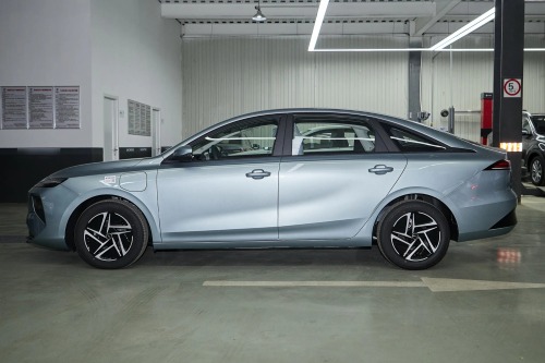 Roewe D6 2025 450 км Премиум-версия