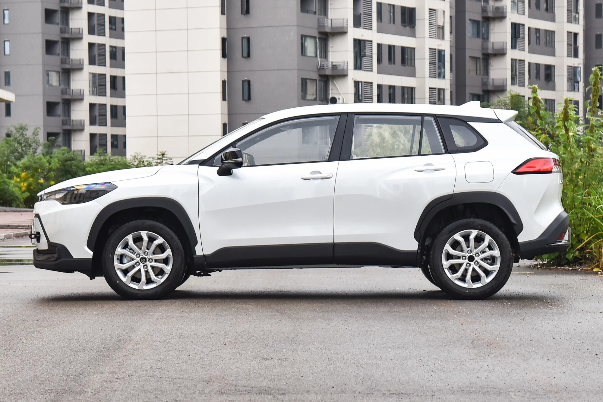 丰田 锋兰达 2026款 2.0L CVT舒适PLUS版