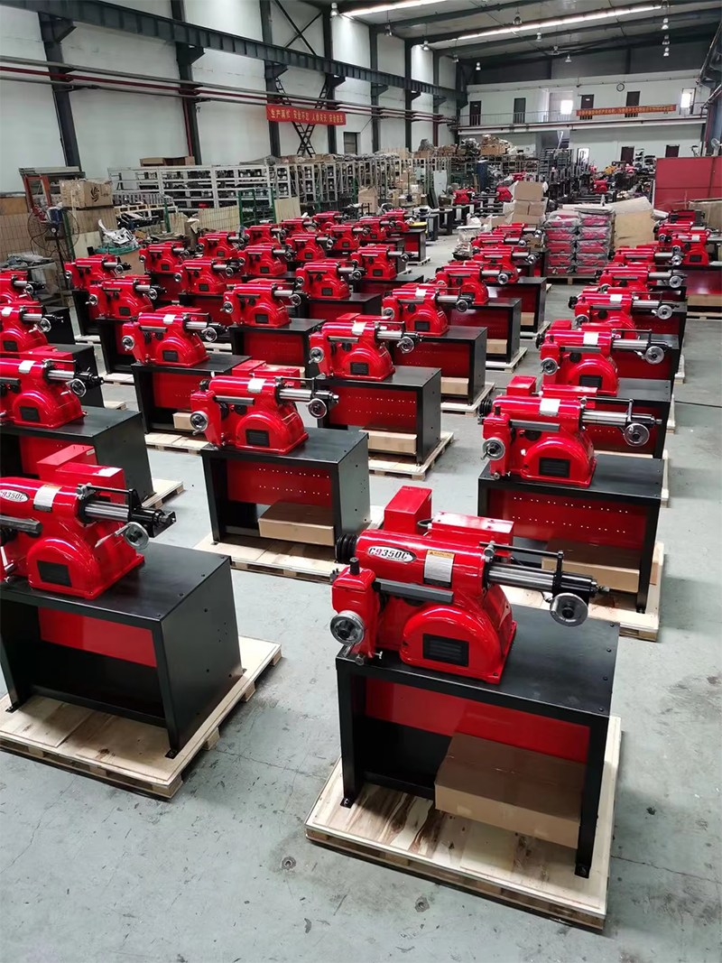 Auto Brake Disc Drum Lathe Machine C9350C C9350