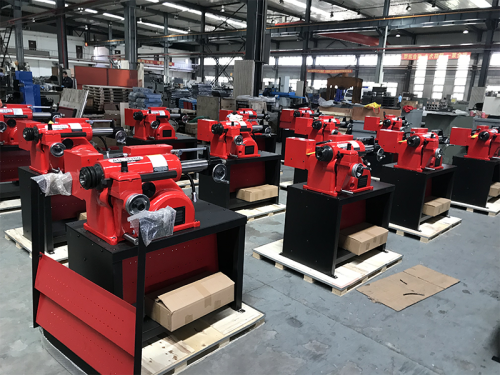 Auto Brake Disc Drum Lathe Machine C9350C C9350
