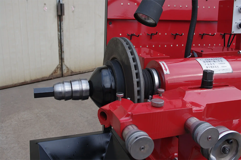 Auto Brake Disc Drum Lathe Machine C9350C C9350