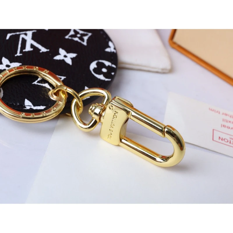LOUIS VUITTON M69772  LV KEY HOLDERS AND BAGCHARMS