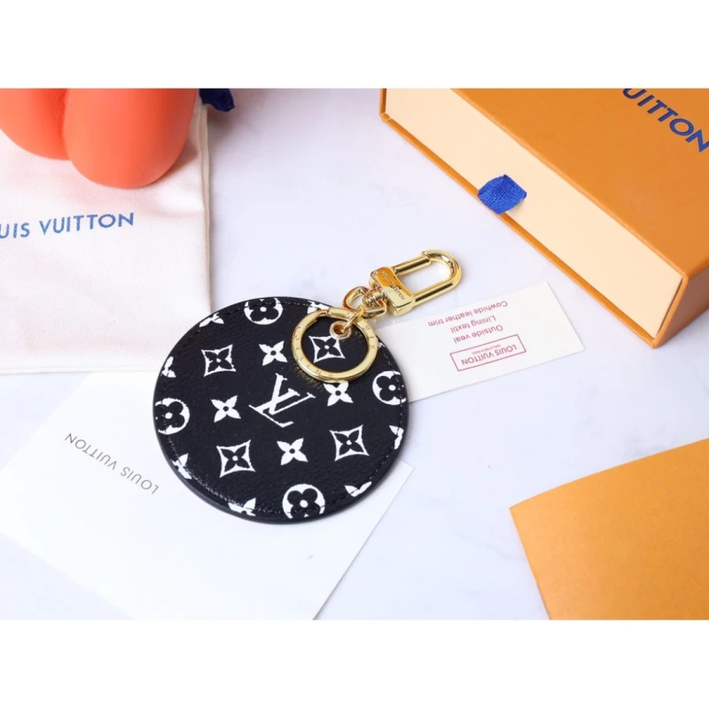 LOUIS VUITTON M69772  LV KEY HOLDERS AND BAGCHARMS