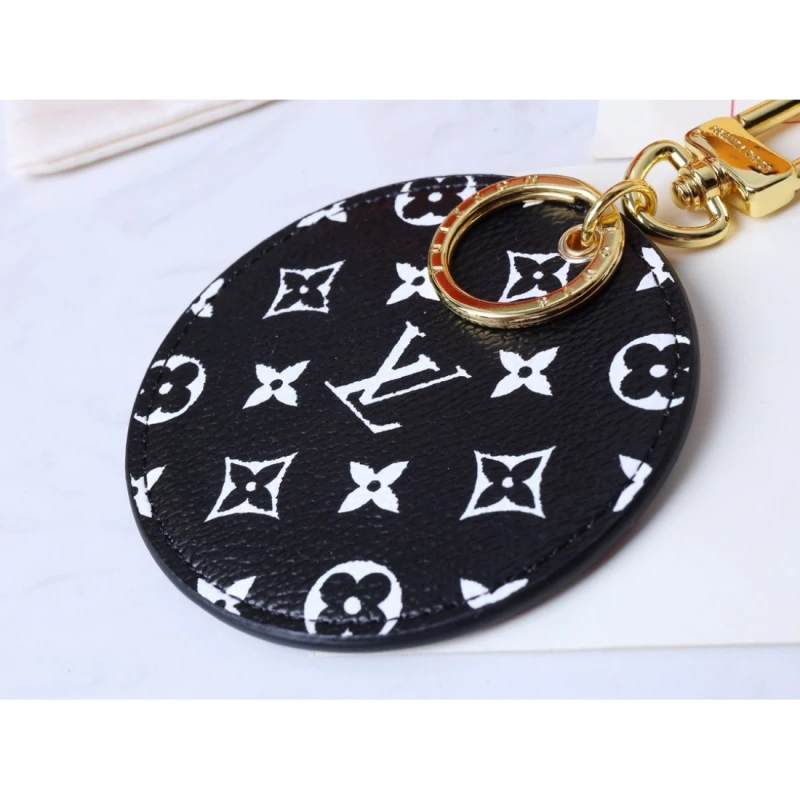 LOUIS VUITTON M69772  LV KEY HOLDERS AND BAGCHARMS