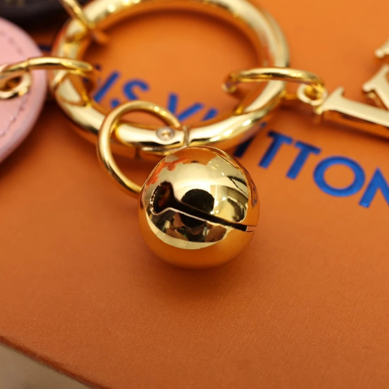LOUIS VUITTON M69562  LV KEY HOLDERS AND BAGCHARMS