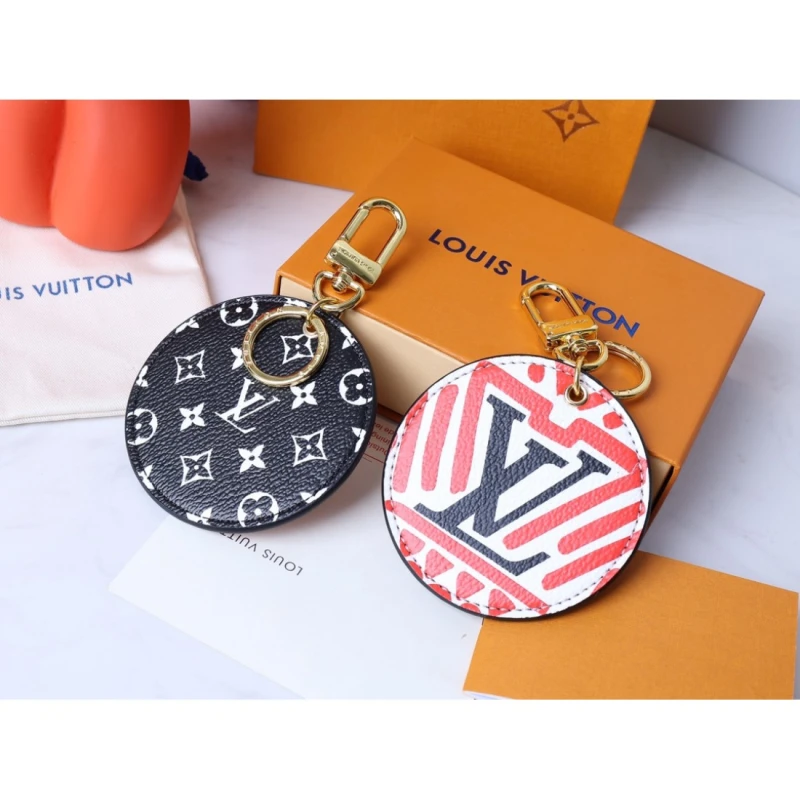 LOUIS VUITTON M69772  LV KEY HOLDERS AND BAGCHARMS