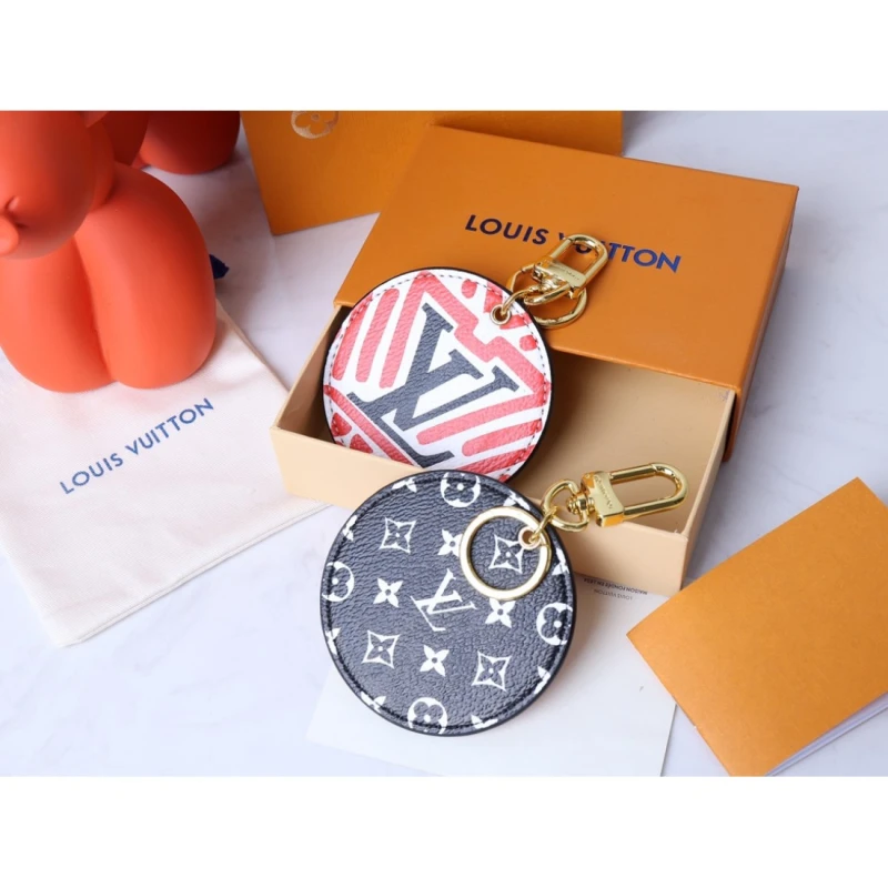 LOUIS VUITTON M69772  LV KEY HOLDERS AND BAGCHARMS