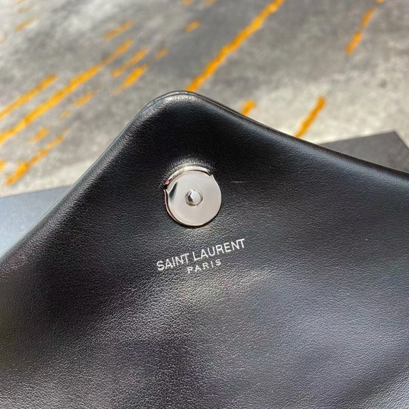 YSL LOULOU TOY BAG IN MATELASSÉ “Y” LEATHER 20