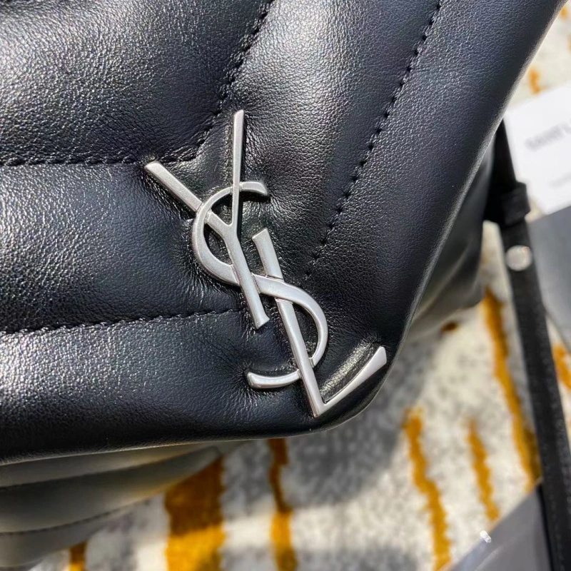 YSL LOULOU TOY BAG IN MATELASSÉ “Y” LEATHER 20