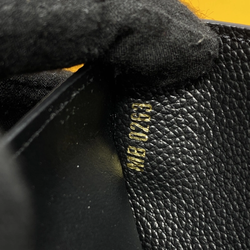 LOUIS VUITTON M83365 WALLET BAG