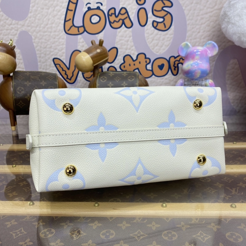 LOUIS VUITTON M46288 CarryAll BAG