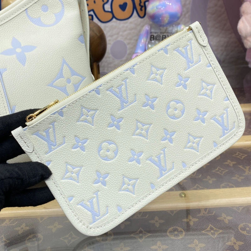 LOUIS VUITTON M46288 CarryAll BAG