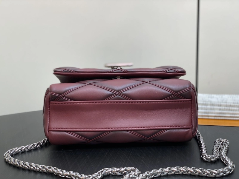 LOUIS VUITTON M22891 GO-14  Twist  BAG