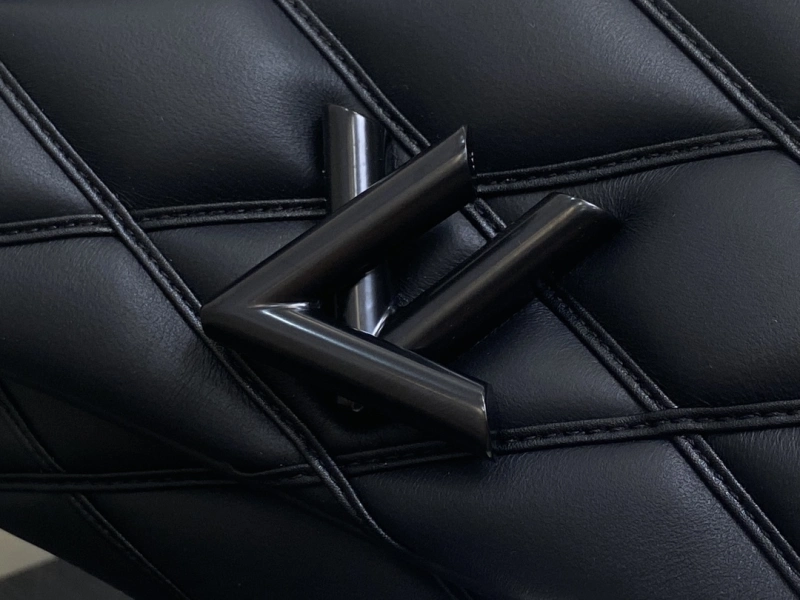 LOUIS VUITTON M11374 GO-14 Twist BAG