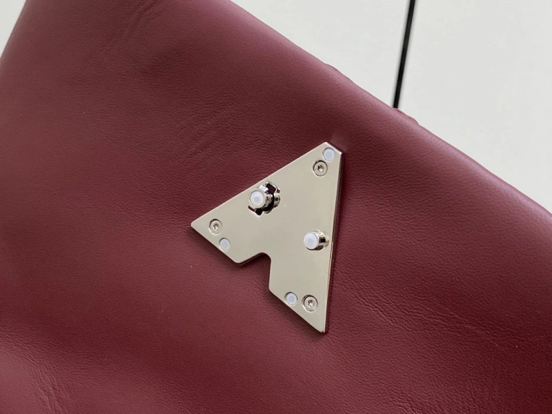 LOUIS VUITTON M22891 GO-14  Twist  BAG
