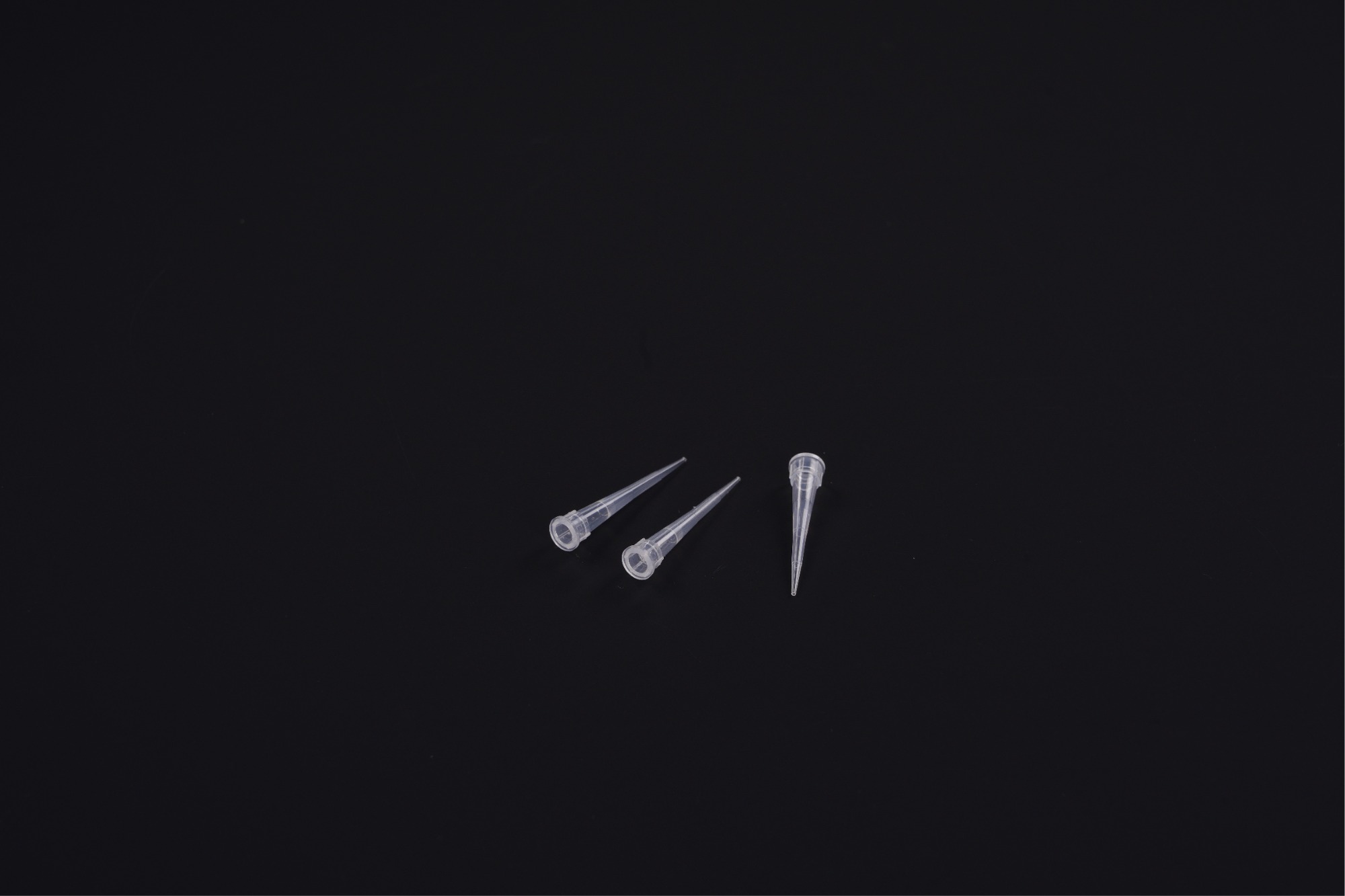 汎用チップ-ノンフィルター-ラック入り-滅菌済み-10 μL