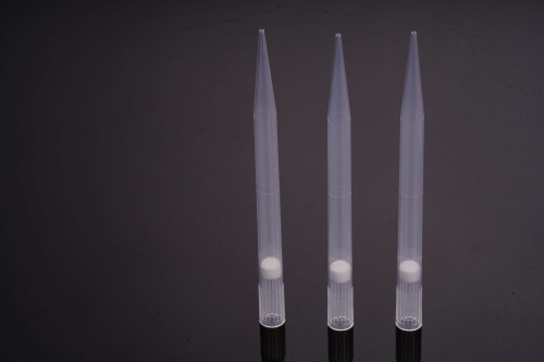 汎用チップ-フィルター-ラック入り-滅菌済み-5000 μL