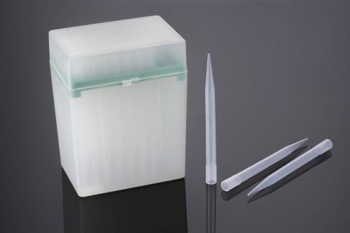 汎用チップ-ノンフィルター-ラック入り-滅菌済み-5000 μL