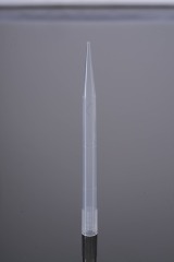 汎用チップ-ノンフィルター-ラック入り-滅菌済み-5000 μL