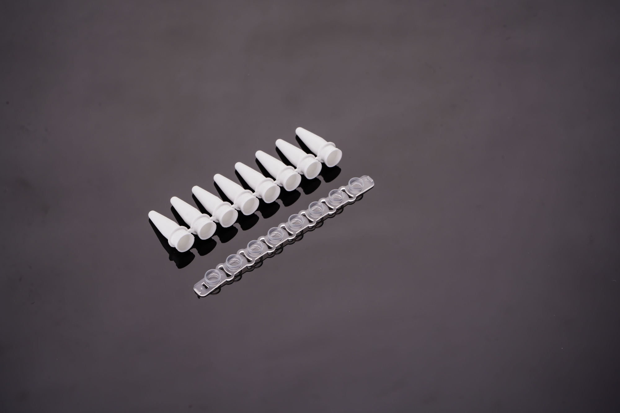 0.2 mL-PCR 8連チューブ&8連フラットキャップ- Aタープ（白）