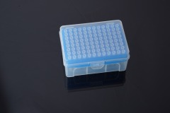 CLTチップ-ノンフィルター-ラック入り-滅菌済み-20 μL