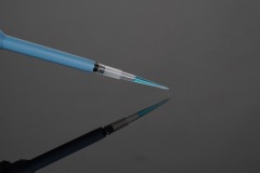 汎用チップ-ノンフィルター-ラック入り-滅菌済み-250 μL