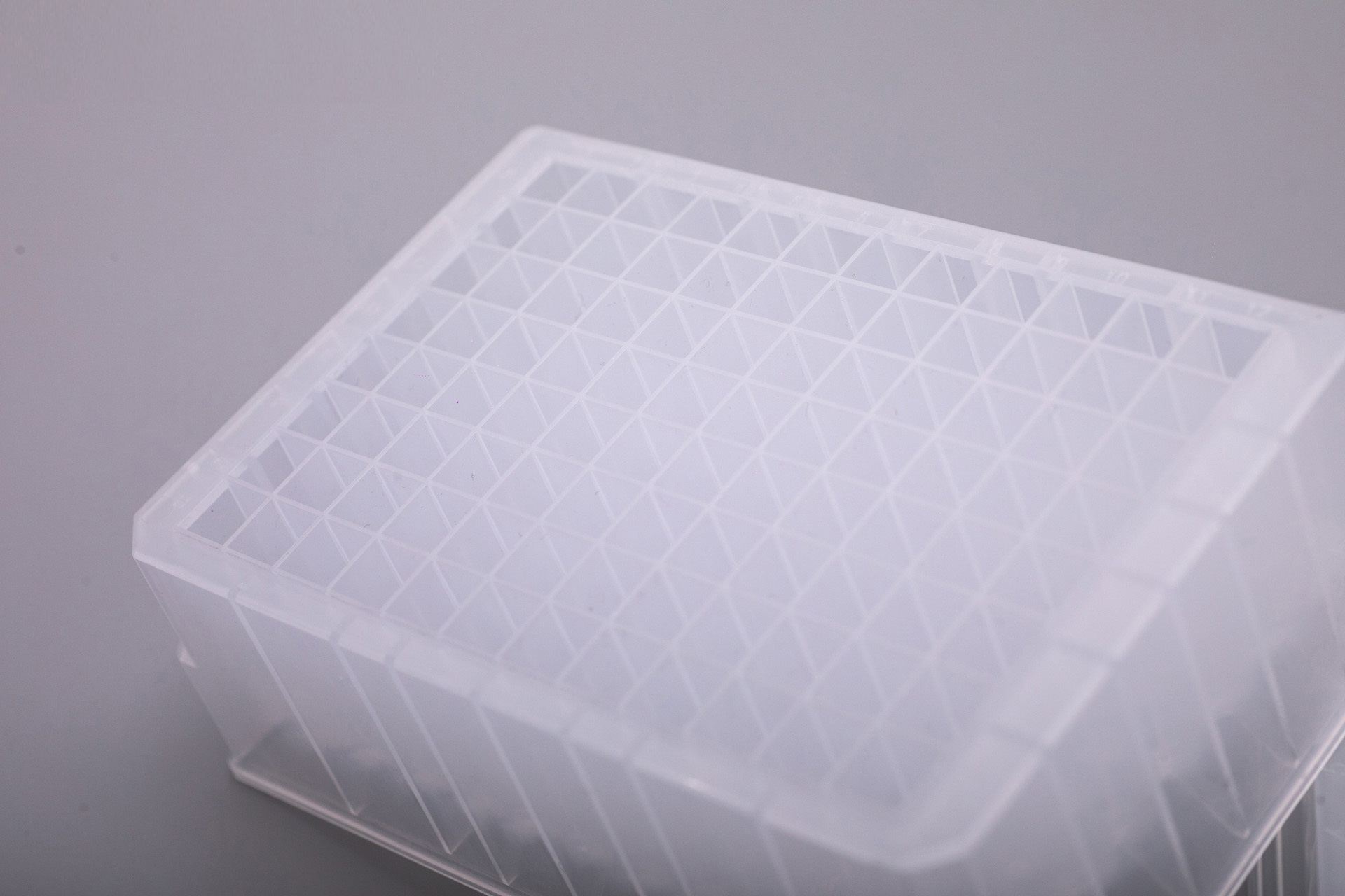 2.2 mL‐V底・角穴