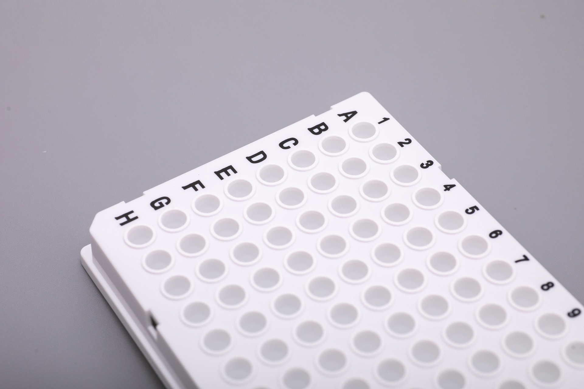 0.1 mL 白/白枠（黒字印字）