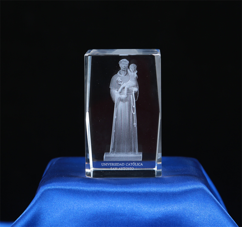 High Quality Factory Handmade 3d Crystal Glass Block Crystal Supplier