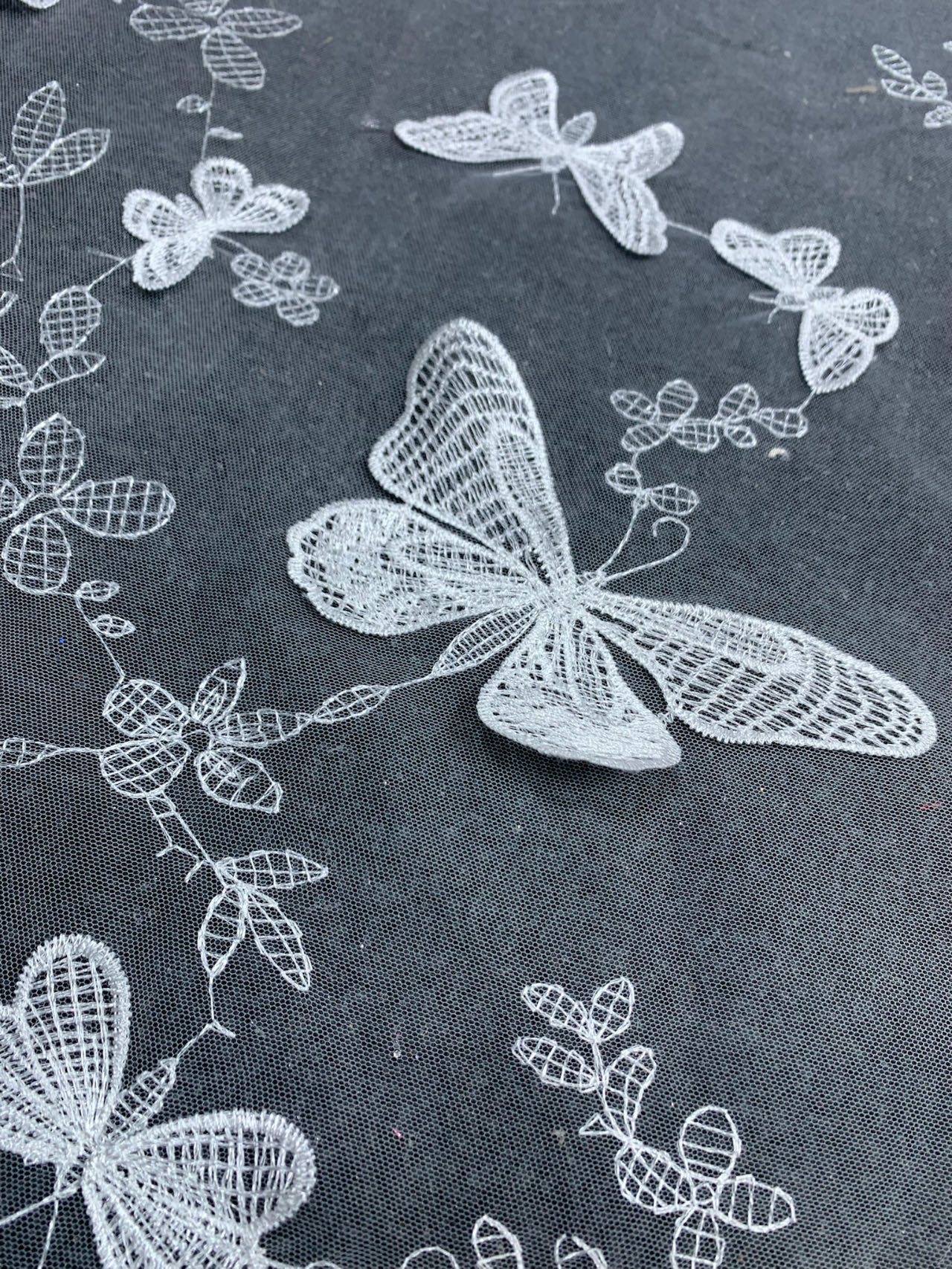 New style 100% polyester fancy beaded embroidery bridal laces fabrics