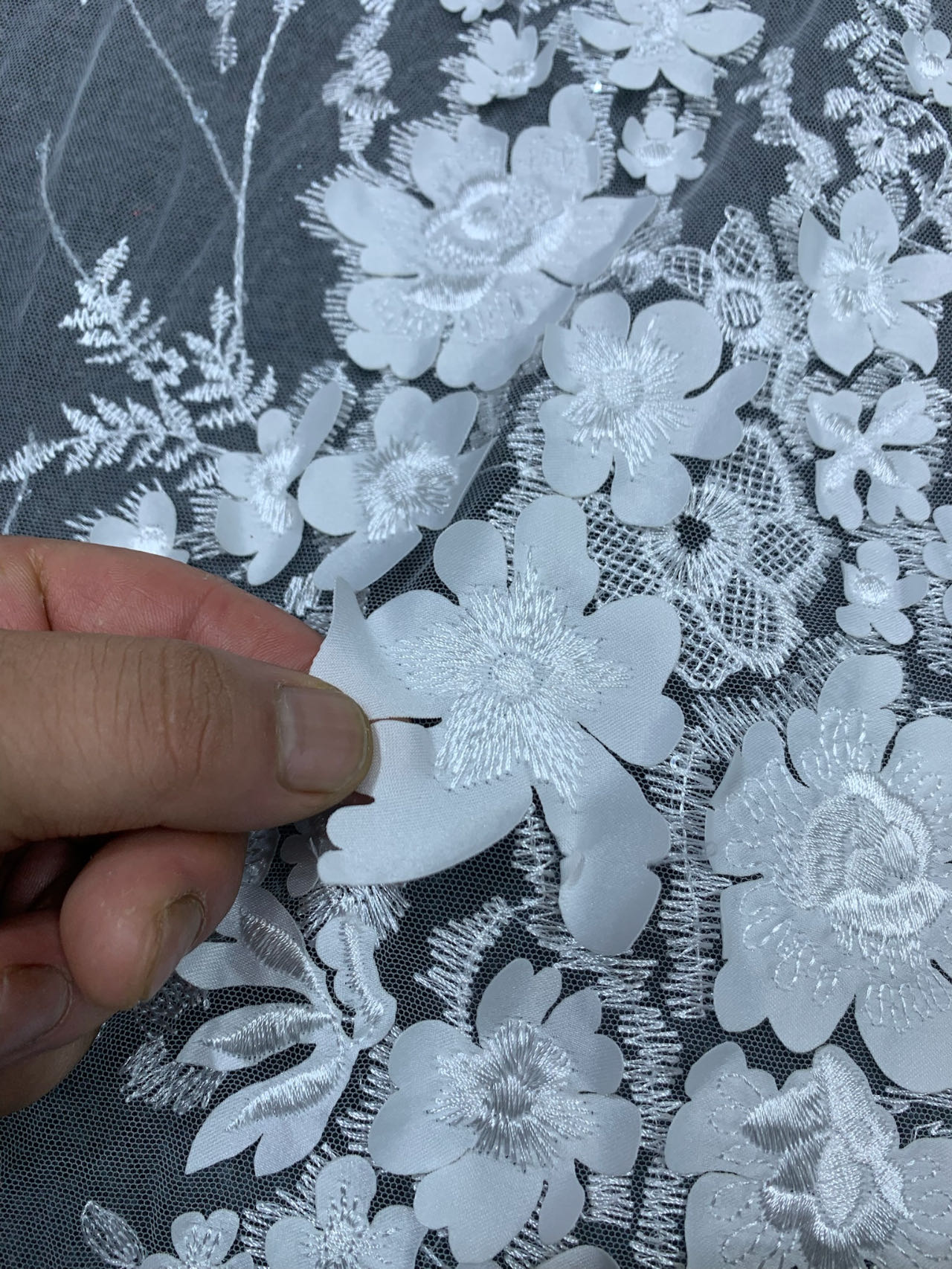 High Quality Embroidery White Lace Fabrics Tulle French Mesh Lace Fabrics For Women Bridal Wedding Dress Garment