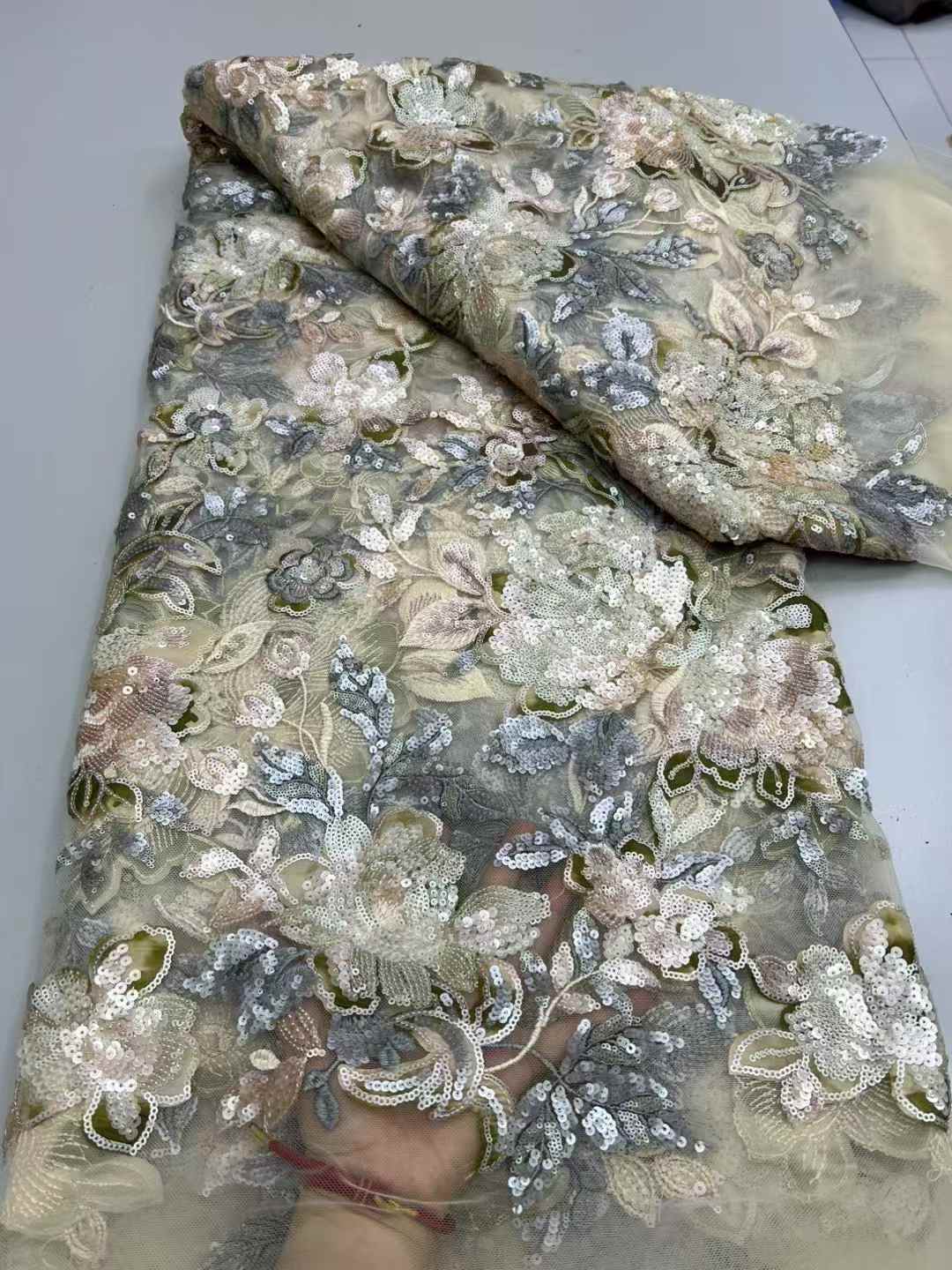 Shiny bridal tulle lace with heavy beads and pearls luxury crystal sequins lace for wedding dress