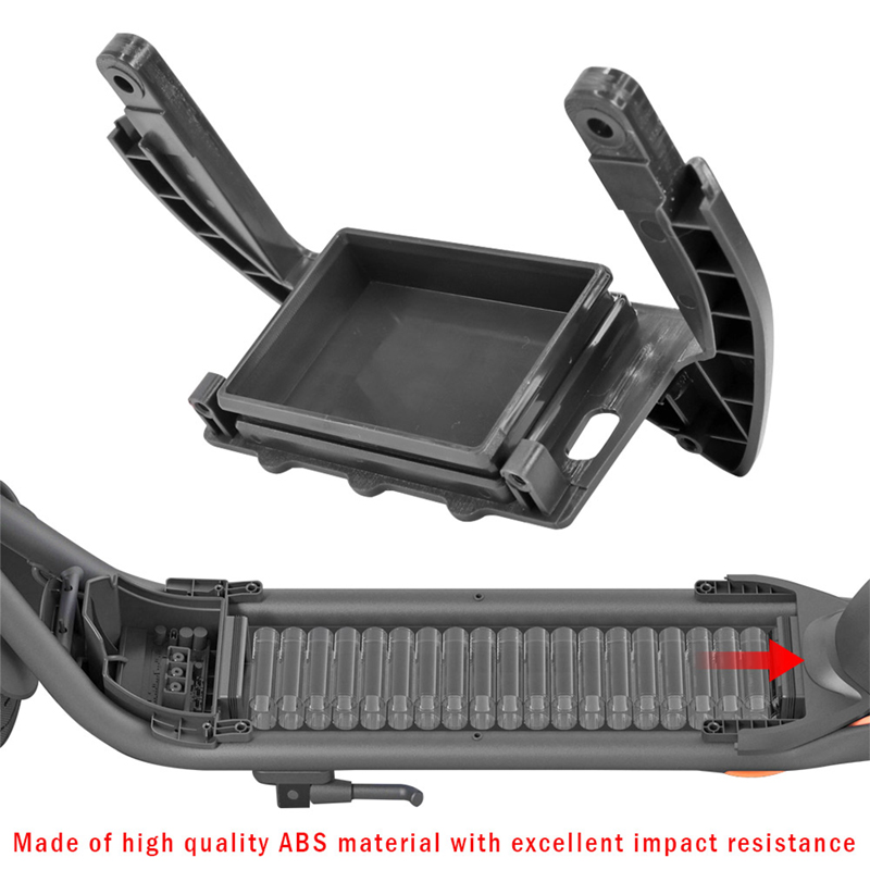 Hinter der Abdeckung für Batterieteile des Ninebot F30 Elektrorollers