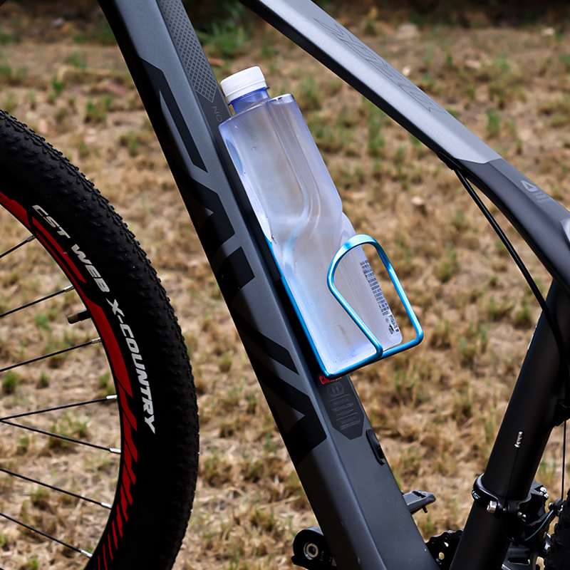 Aluminum alloy kettle holder suitable for bicycles