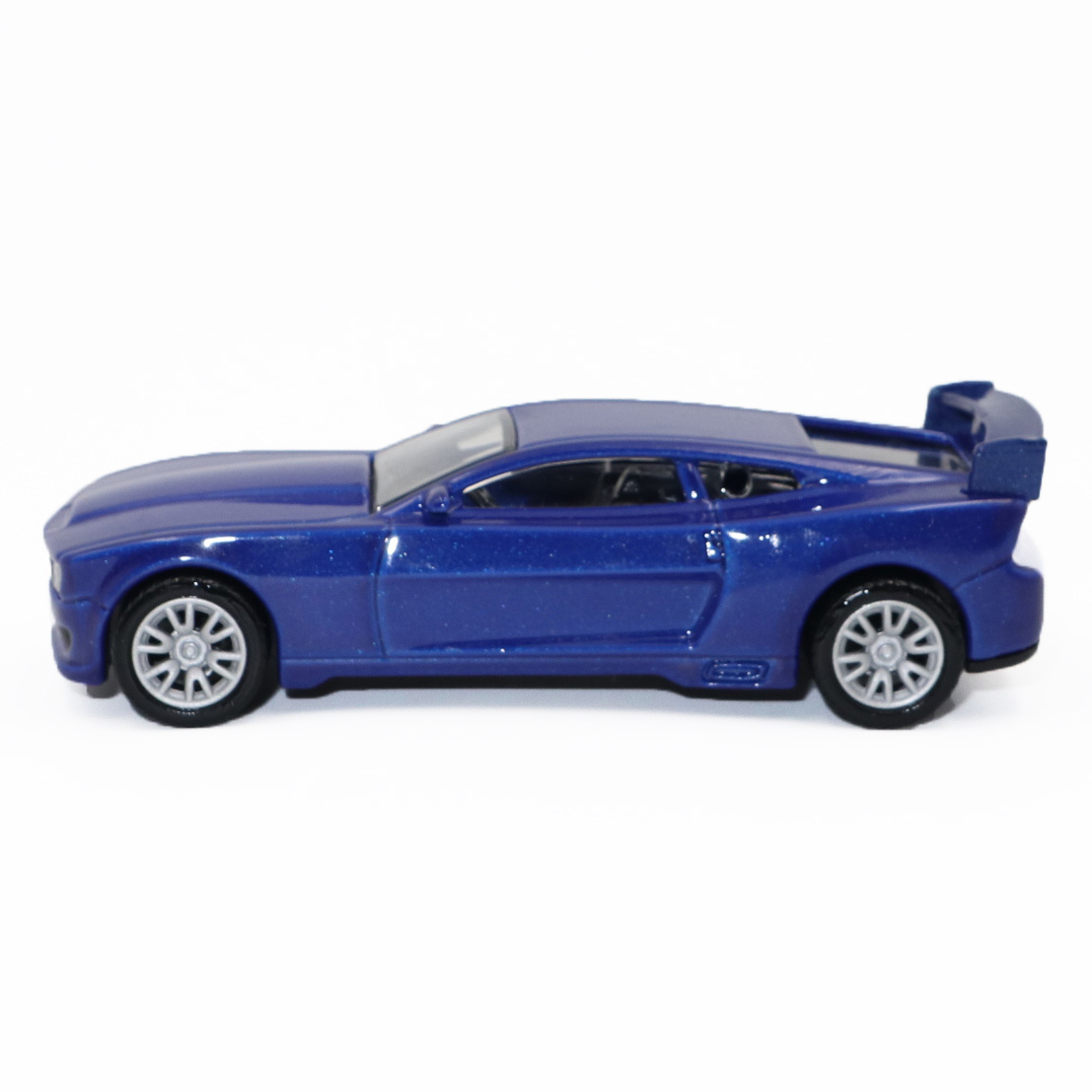Simulation 1:43 alloy sports car model
