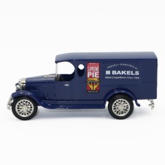 1:32 Scale Vintage Classic Sedan Diecast - Antique Style Alloy Collector Car