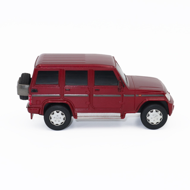 1:32 Scale Rugged Off-Road Jeep Diecast - Durable Alloy Toy with Soft Tires