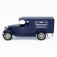 1:32 Scale Vintage Classic Sedan Diecast - Antique Style Alloy Collector Car
