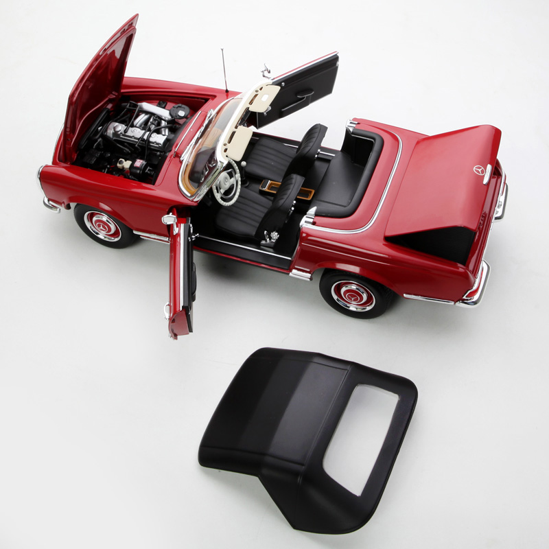 1:18 Classic Red Convertible Roadster Diecast - Vintage Luxury Alloy Car