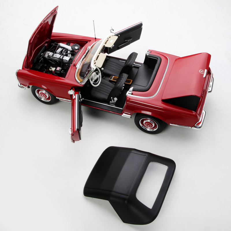 1:18 Classic Red Convertible Roadster Diecast - Vintage Luxury Alloy Car