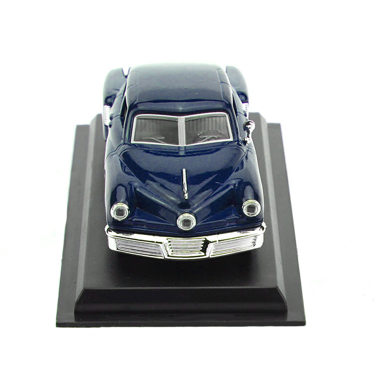 1:18 Scale Vintage Classic Luxury Sedan - Premium Diecast Alloy Collector Model
