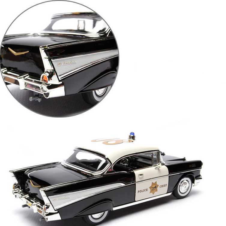 1:18 Vintage Police Cruiser Diecast Model - Classic Law Enforcement Alloy Car