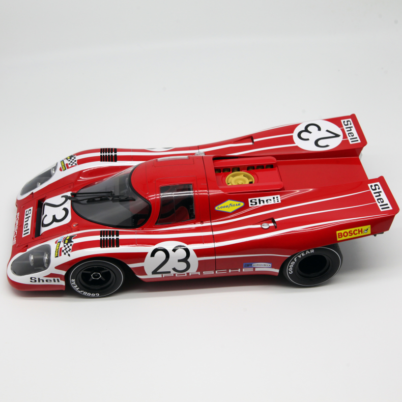 1:18 Classic Le Mans Style Race Car Diecast - Authentic Alloy Motorsport Model
